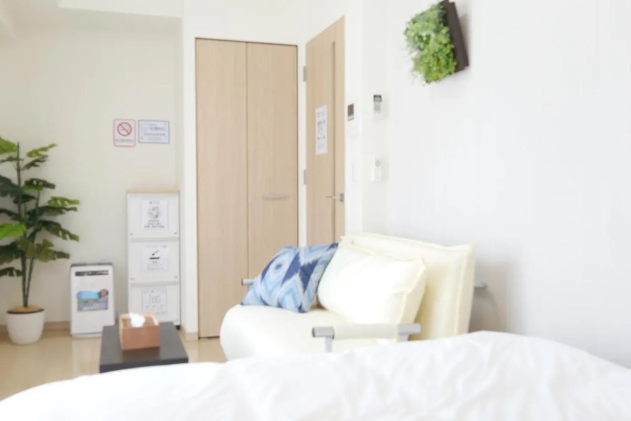Meet Me Umeda Nishi Aparthotel Osaka 2*,